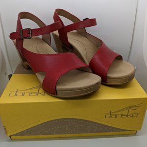 Dansko Tasha Leather Veg Tan Wedges in Crimson, Women's Size US 8.5/UK 6.5/EU 39